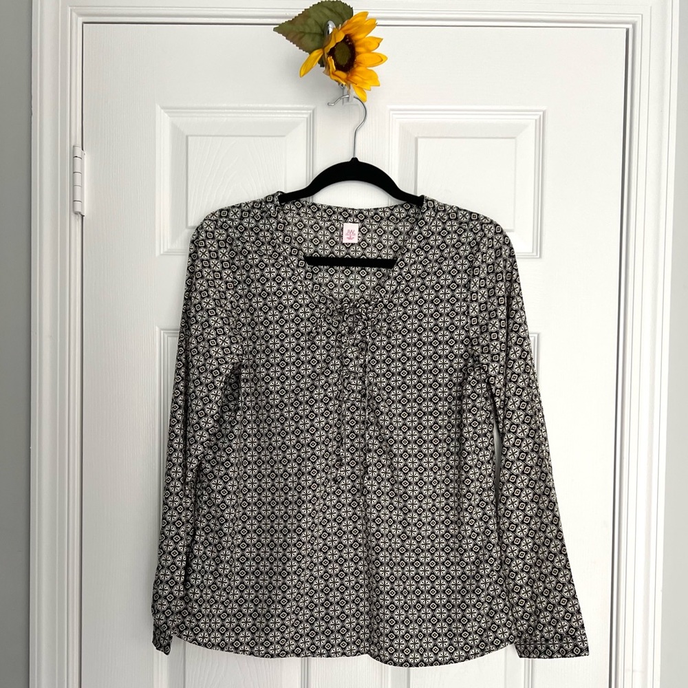 JW STYLE Bohemian Tie-Front Blouse - Size Small  -  Flowy Long Sleeve Top